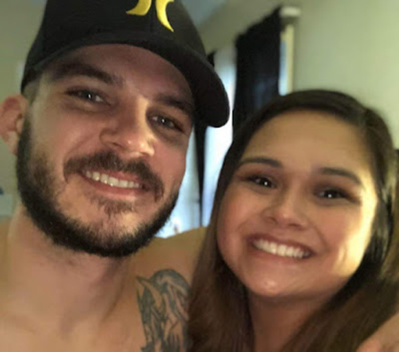 Meet your Posher, April - Picture 1 of 1